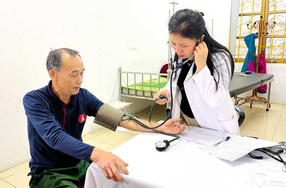 Cao Bằng: Thầy thuốc trẻ tình nguyện vì sức khoẻ cộng đồng
