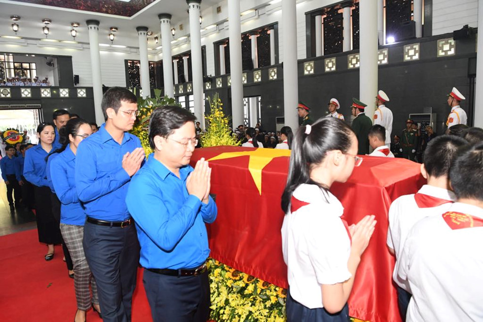 Đoàn Trung ương Đoàn Thanh niên Cộng sản Hồ Chí Minh vào viếng Chủ tịch nước Trần Đại Quang