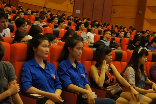 Hàng nghìn sinh viên trên địa bàn Hà Nội tham dự sự kiện