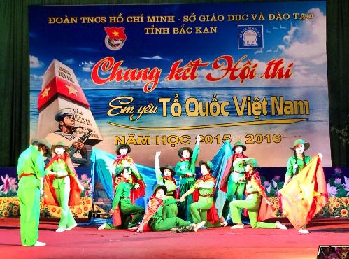 Phần thi Em yêu Tổ quốc Việt Nam THCS Bộc Bố huyện Pác Nặm.