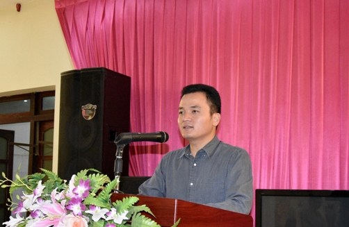 Đồng chí Giàng Quốc Hưng- Bí thư Tỉnh đoàn, Phó Trưởng Ban Thường trực Ban Chỉ đạo Liên hoan tại Lào Cai phát biểu đánh giá tổng kết Liên hoan