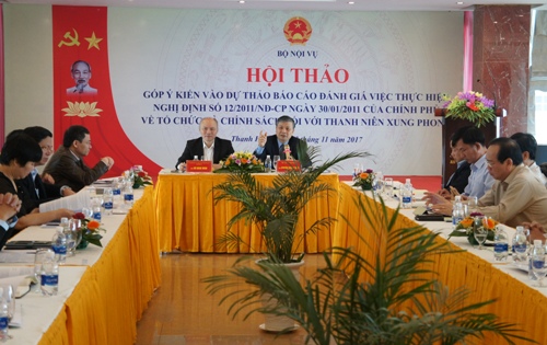 Thứ trưởng Bộ Nội Vụ Nguyễn Trọng Thừa và Vụ trưởng Vụ Công tác thanh niên Bộ Nội Vụ Nguyễn Đăng Minh chủ trì Hội thảo.