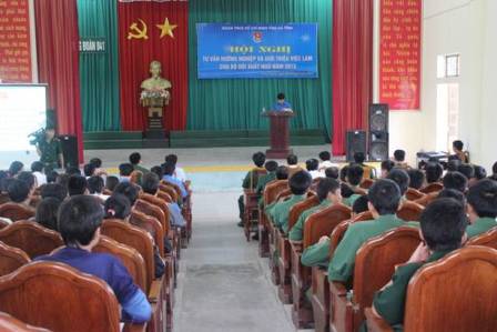 Hội nghị tư vấn hướng nghiệp và giới thiệu việc làm cho bội đội xuất ngũ trại Trung Đoàn 841 (Bộ chỉ huy Quân sự Hà Tĩnh)