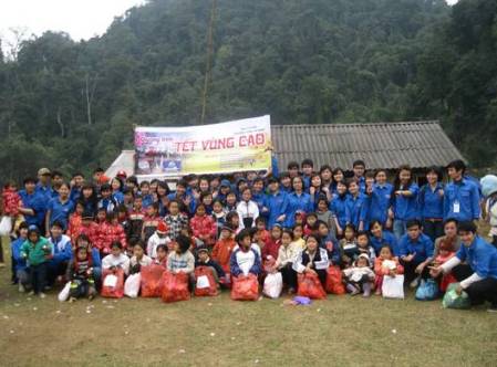 CLB tổ chức Tết vùng cao cho trẻ em xã Thượng Nung, huyện Võ Nhai, tỉnh Thái Nguyên