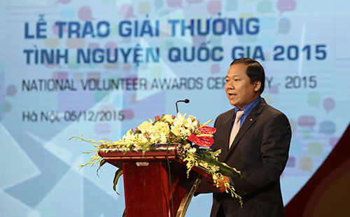Bí thư TƯ Đoàn, Chủ tịch Hội LHTN Việt Nam,Nguyễn Phi Long phát biểu tại lễ trao Giải thưởng