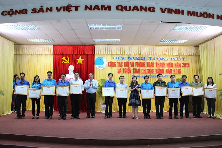  Web.ĐTN: Ngày (27.2), tại Hội trường Quận ủy Ninh Kiều, Ủy ban Hội Liên hiệp Thanh niên (LHTN) Việt Nam TP Cần Thơ tổ chức Hội nghị tổng kết công tác Hội và phong trào thanh niên năm 2015, triển khai công tác năm 2016.