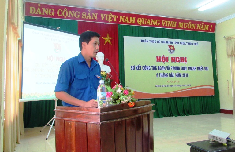  Đ/c Nguyễn Duy Cường - Phó Bí thư Thường trực Tỉnh Đoàn điều hành thảo luận