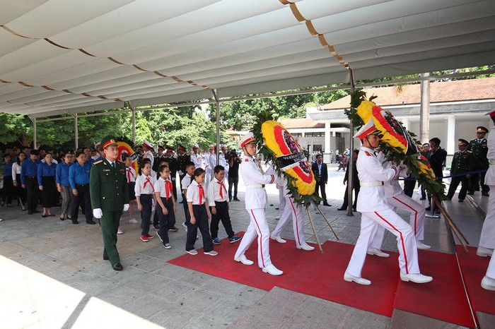 Đoàn đại biểu của Trung ương Đoàn TNCS Hồ Chí Minh vào viếng Chủ tịch nước Trần Đại Quang