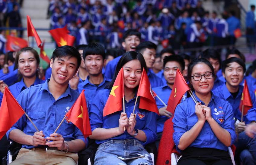 Đông đảo các bạn sinh viên tình nguyện trên địa bàn Hà Nội tham giả cổ vũ 