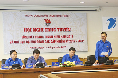 Đồng chí Bùi Quang Huy - Bí thư BCH Trung ương Đoàn báo cáo tình hình tổ chức Đại hội Đoàn cấp cơ sở 