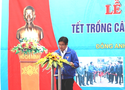 Đồng chí Nguyễn Văn Thắng cũng nhấn mạnh: “Việc chúng ta tổ chức thành công Tết trồng cây Xuân Bính Thân 2016 là một biểu hiện sinh động của việc đưa Nghị quyết của Đảng, các phong trào của Đoàn thiết thực đi vào cuộc sống”.