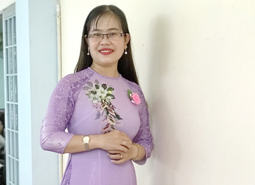 Chị Lê Hương Bình - Giảng viên,  Phó Bí thư Đoàn trường, Chủ tịch Hội Sinh viên trường Cao đẳng Kinh tế Tài chính Vĩnh Lon