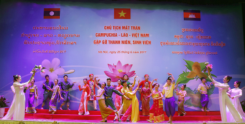 Tiếng hát vang lên của thanh niên Việt Nam-Lào-Campuchia thắm đậm tình hữu nghị bền chặt giữa 03 quốc gia