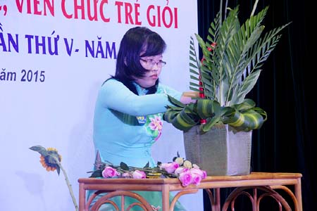 Thí sinh Nguyễn Thị Thảo Vi của Báo Thanh niên dành giải Khuyến khích của Cuộc thi