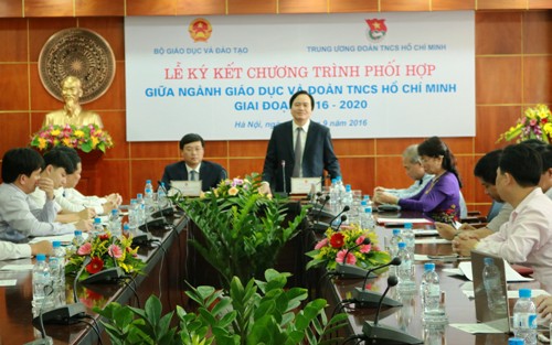 Bộ trưởng Bộ Giáo dục và Đạo tạo Phùng Xuân Nhạ đánh giá cao sự phối hợp hiệu quả giữa Đoàn TNCS Hồ Chí Minh và ngành Giáo dục 