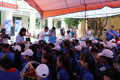 Đây là hoạt động do Trung tâm Hỗ trợ và Phát triển Thiếu Nhi Việt Nam - Hội đồng Đội Trung ương phối hợp với Ngân hàng TMCP Công thương Việt Nam (Vietinbank), cùng Trường Tiểu học Đoàn Thị Điểm, Hà Nội đồng hành tổ chức.