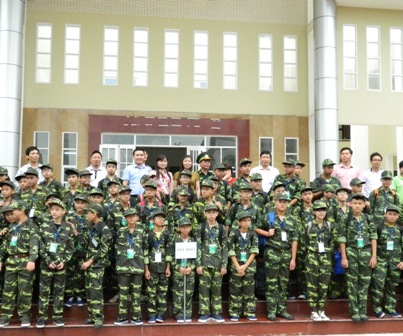 Học viên tham gia lễ xuất quân " Học kỳ quân đội"