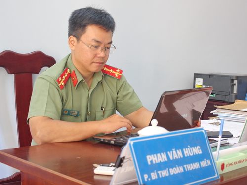 Đại úy Phan Văn Hùng – PBT thường trực Đoàn Thanh niên Công an tỉnh
