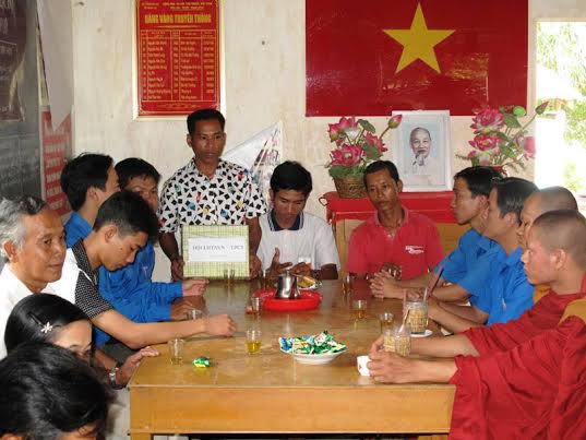Thành đoàn thăm và chúc Tết cổ truyền Chôl Chnăm Thmây các chi hội thanh niên dân tộc Khmer trên địa bàn thành phố.