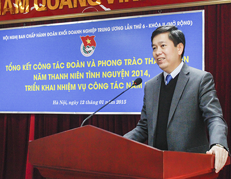 Đồng chí Nguyễn Long Hải, Bí thư Trung ương Đoàn phát biểu tại hội nghị