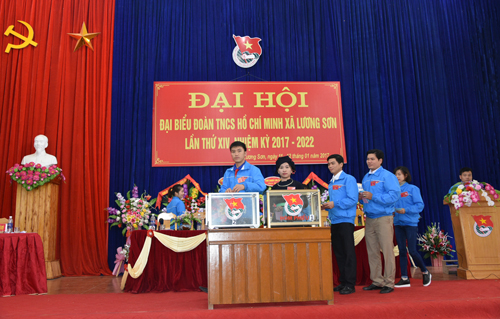 Bỏ phiếu bầu trực tiếp Bí thư tại Đại hội Đoàn TNCS Hồ Chí Minh xã Lương Sơn lần thứ XIV, nhiệm kỳ 2017 - 2022