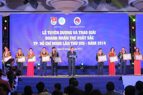 Lễ tuyên dương và trao giải Doanh nhân trẻ xuất sắc năm 2014
