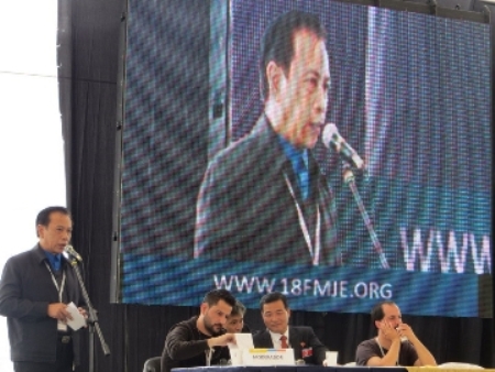 Phó Trưởng Ban đối ngoại T. Ư Trần Đắc Lợi phát biểu tại hội nghị