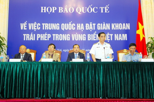 Lãnh đạo các Bộ, ban ngành Việt Nam chủ trì buổi họp báo 