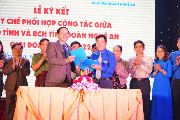 Lễ ký kết quy chế phối hợp công tác giữa UBND tỉnh và BCH Tỉnh đoàn Nghệ An giai đoạn 2018 - 2022