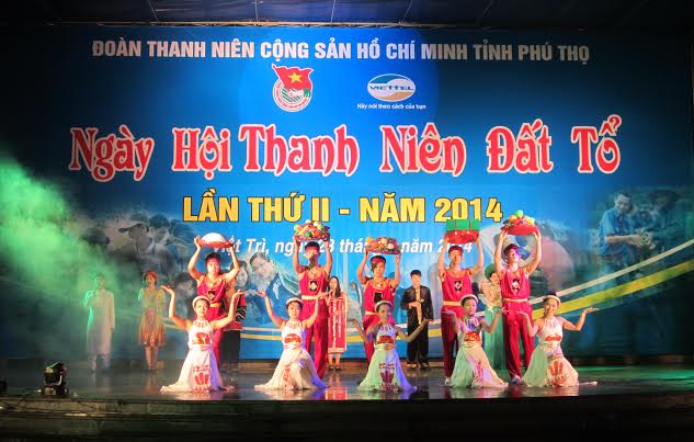 Tiết mục hát múa “Phong Châu mở hội” của ĐTN Công an tỉnh