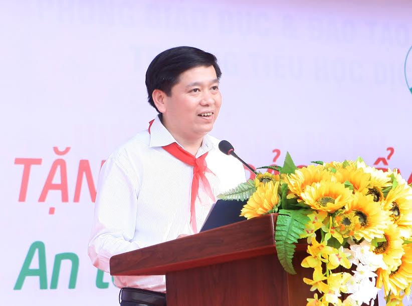 Đồng chí Nguyễn Long Hải, Bí thư Trung ương Đoàn, Chủ tịch Hội đồng Đội Trung ương phát biểu tại chương trình