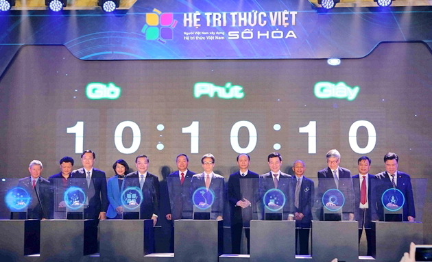 Phó Thủ tướng Vũ Đức Đam cùng lãnh đạo các bộ, ngành và Trung ương Đoàn bấm nút khởi động Hệ tri thức Việt số hoá 