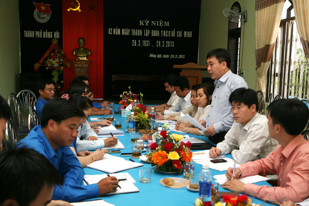 Đồng chí Nguyễn Mạnh Dũng phát biểu tại buổi làm việc