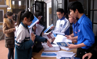 Thái Nguyên: Tưng bừng trong ngày hội tư tuyển sinh năm 2012