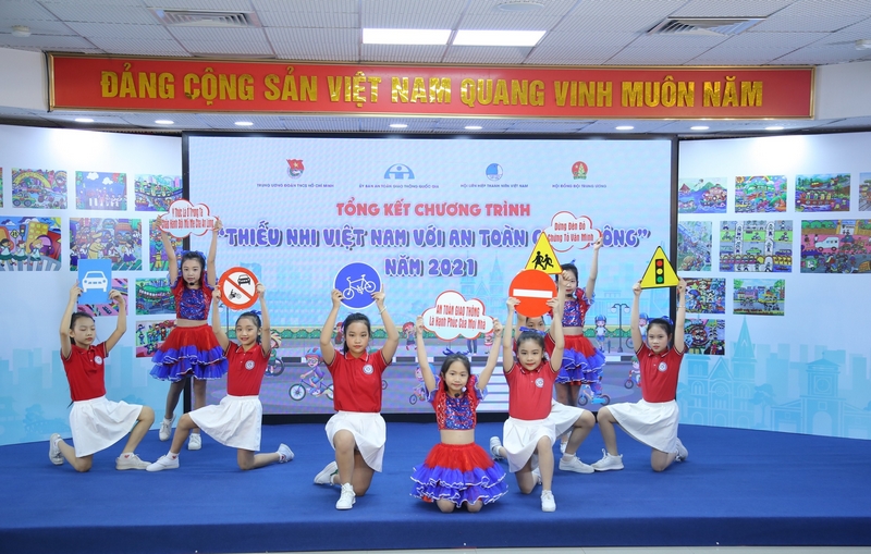 Trao Giải Liên Hoan Các Đội Tuyên Truyền Măng Non Và Cuộc Thi Vẽ Tranh  “Thiếu Nhi Việt Nam Với An Toàn Giao Thông” Năm 2021
