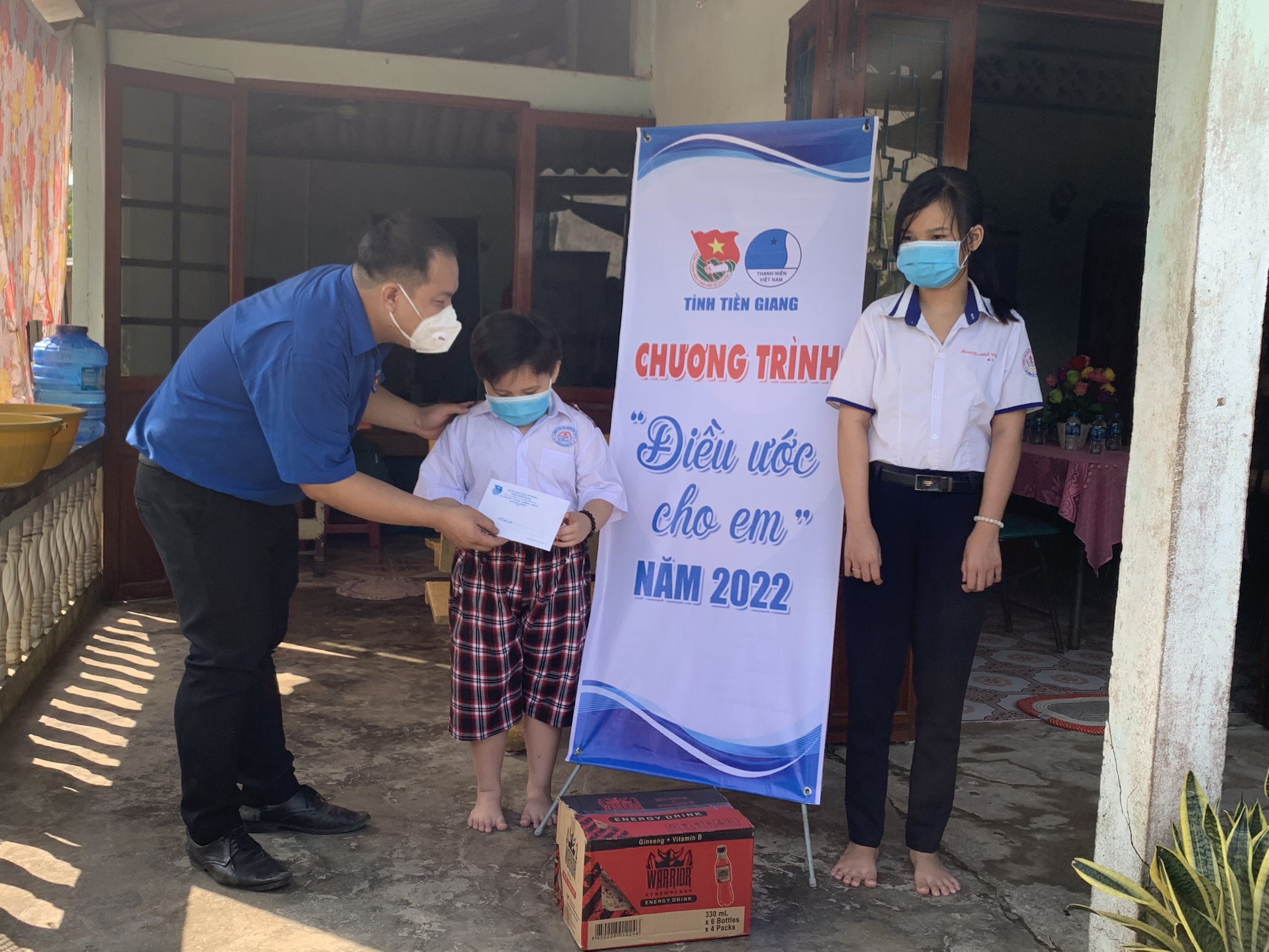 Điều ước cho em năm 2022  Thắp sáng niềm tin cho học sinh nghèo Tiền Giang