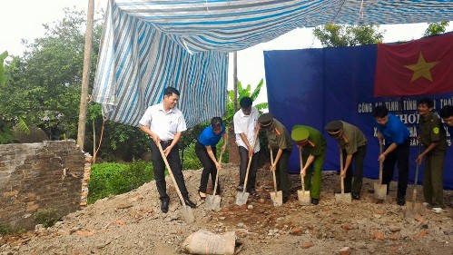 Lễ khởi công xây dựng nhà nhân ái cho gia đình Công an viên Bùi Xuân Hà