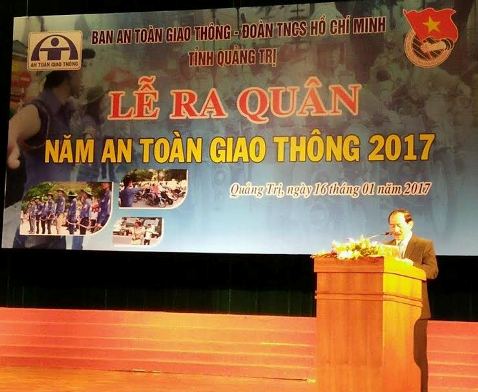 ồng chí Nguyễn Quân Chính – Phó Chủ tịch UBND tỉnh, Phó Trưởng Ban ATGT tỉnh phát động ra quân tại buổi lễ