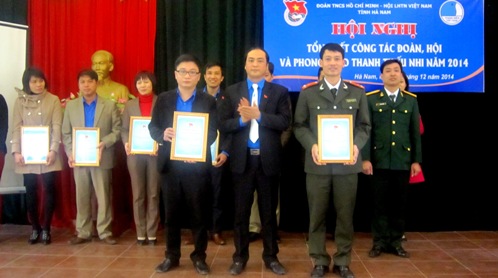 Các tập thể, cá nhân có thành tích xuất sắc   trong Cuộc thi Tìm hiểu 70 năm Ngày thành Quân đội nhân dân Việt Nam và 25 năm Ngày hội Quốc ph òng toàn dân