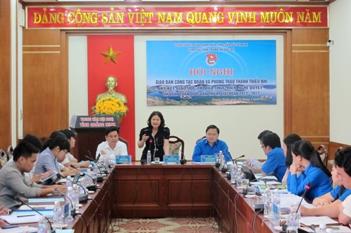 Đ/c Nguyễn Thị Hà, Bí thư Trung ương Đoàn, Chủ tịch Hội đồng Đội TƯ phát biểu chỉ đạo tại Hội nghị.