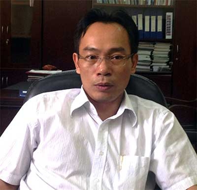 Phó giáo sư, Tiến sĩ Hoàng Minh Sơn.