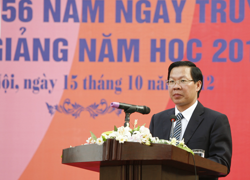 Đ/c Phan Văn Mãi, Bí thư Thường trực Trung ương Đoàn phát biểu tại buổi lễ