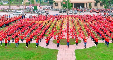  5000 đoàn viên, thanh niên xếp hình lá cờ Tổ Quốc