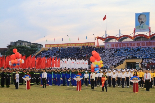 Các đội tuyển tham gia tranh tài tại đại hội