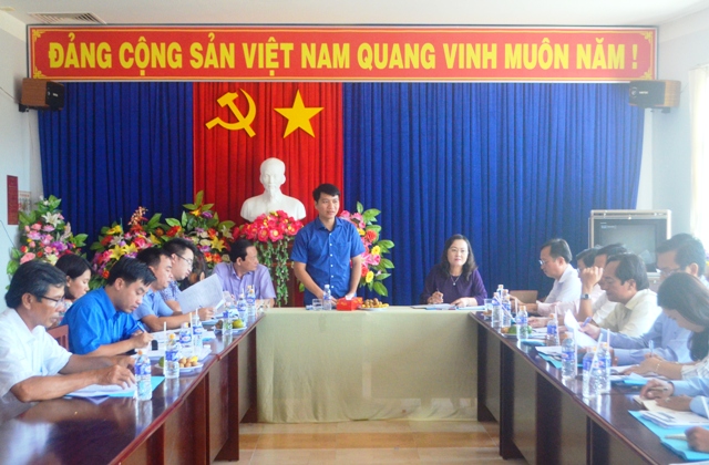 Đồng chí Nguyễn Ngọc Lượng - Bí thư TW Đoàn phát biểu tại buổi làm việc