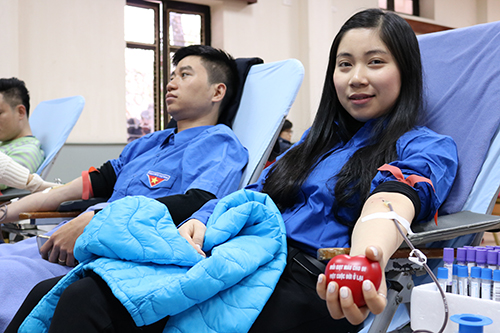 Ngay sau lễ phát động, đông đảo Đoàn viên thanh niên trong Khối đã tham gia hiến máu  và tổ chức xuất quân hoạt động tình nguyện tại tỉnh Điện Biên.