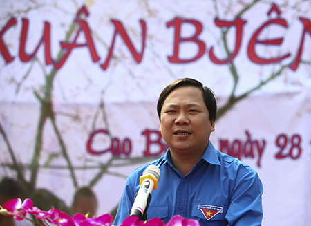 Đồng chí Nguyễn Phi Long, Bí thư T.Ư Đoàn phát biểu tại chương trình