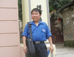 Nguyễn Quang Tùng nỗ lực học tập với ước mơ trở thành bác sĩ.