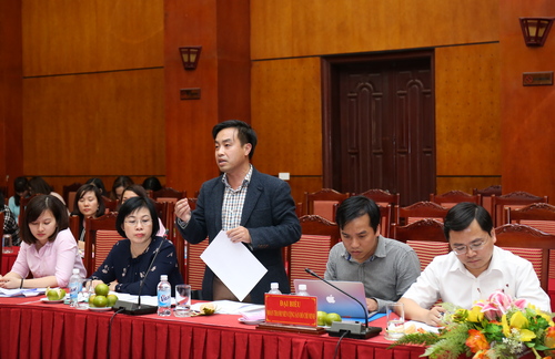 Đại biểu Đoàn TNCS Hồ Chí Minh phát biểu chia sẻ ý kiến tại hội nghị