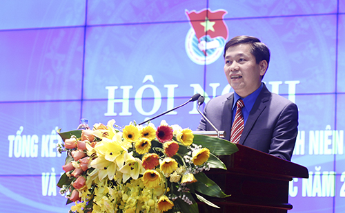 Đồng chí Nguyễn Long Hải, Bí thư TƯ Đoàn phát biểu tại hội nghị